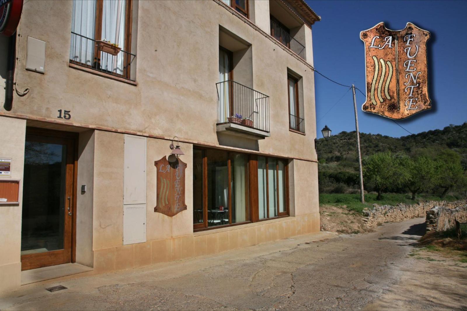 Hostal La Fuente Buera Zewnętrze zdjęcie